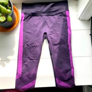 purple compression 3/4 spandex